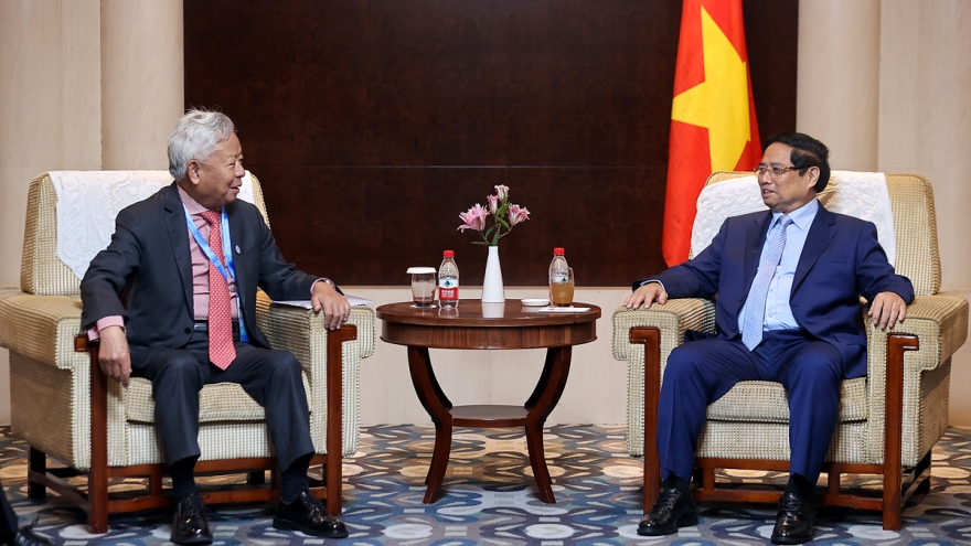 Vietnam seeks AIIB support for major railway projects